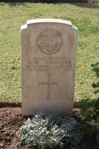 Ismailia War Memorial Cemetery - Thwaites, Robert Henry